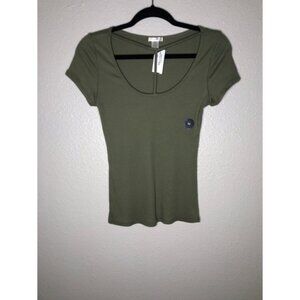 Tilly’s Knit Olive Tee with Neck Detailing NWT